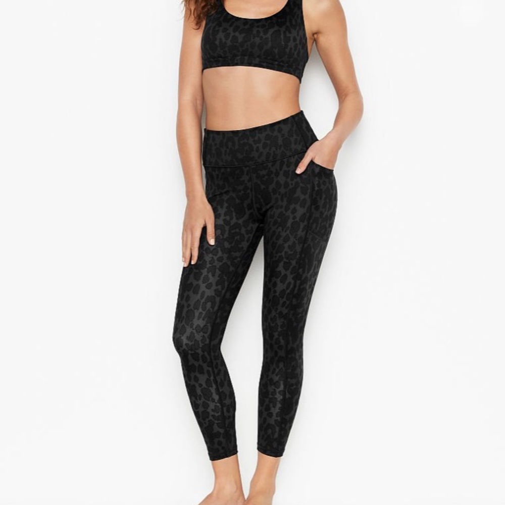 2 for $15 VICTORIA’s SECRET 2 piece workout set